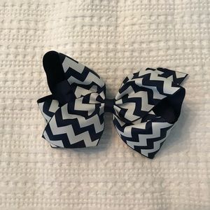 Blue and white bow, chevron, NEW